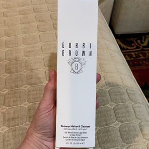 Bobbi Brown Makeup Melter & Cleanser